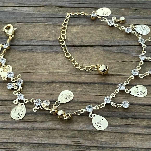 Women Anklet Gold Tone Fashion Jewelry Crystals Accent Fashion Bracelet - Picture 8 of 11
